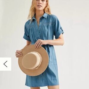 🆕Anthropologie Teal Crochet Accent Blouse